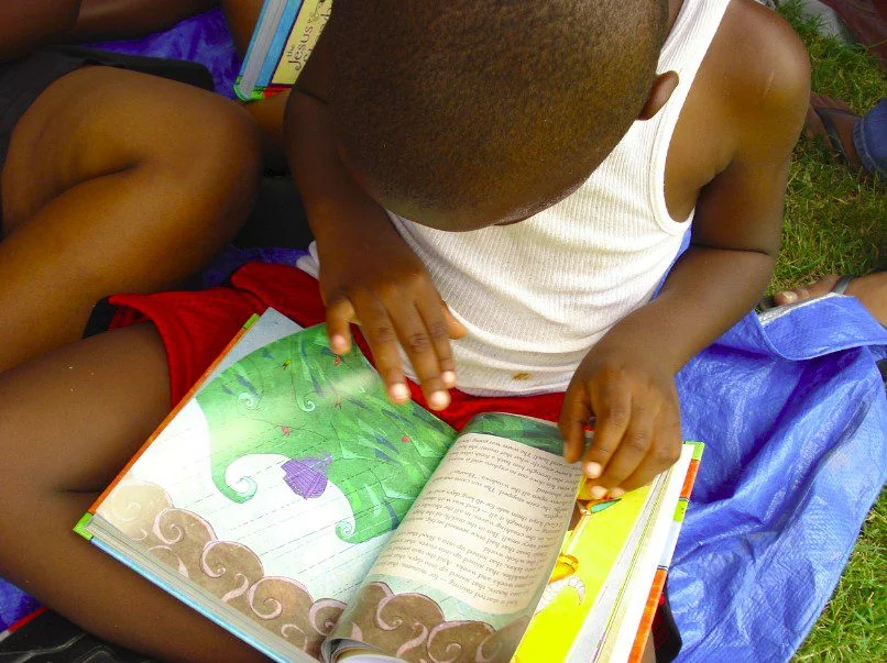 enocourage your child to read wide