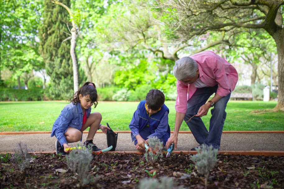 How Children Today Can Connect with Nature and Explore the Outdoors in a Tech-Driven World