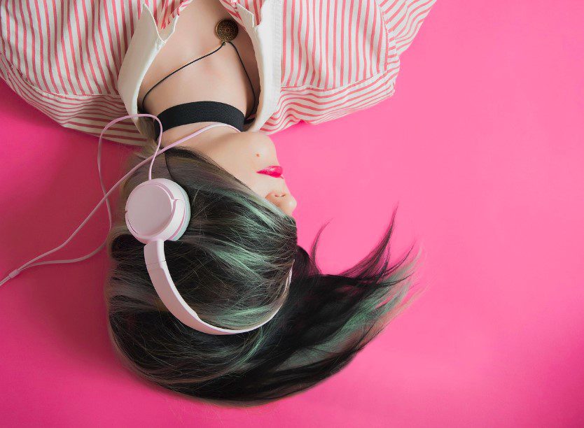 girl listenning to music
